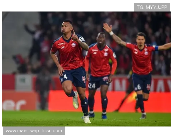 法甲争冠格局生变:巴黎垄断被打破,朗斯马赛里尔三强环伺。